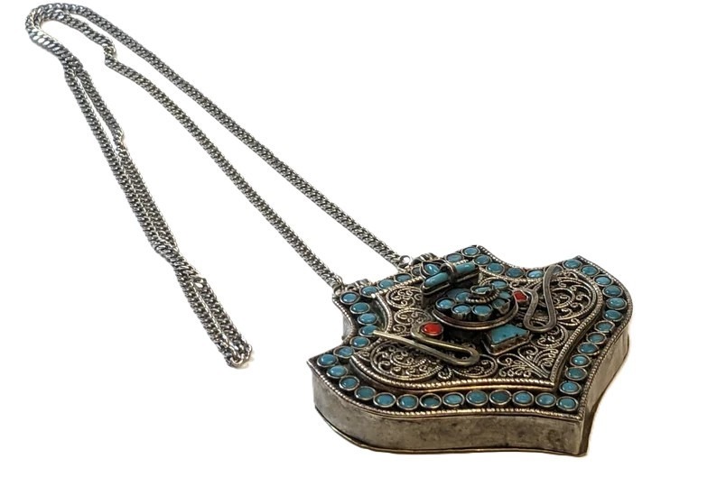 Nepal Gau Box, silver Chain Nepal Gau Box, silver Chain