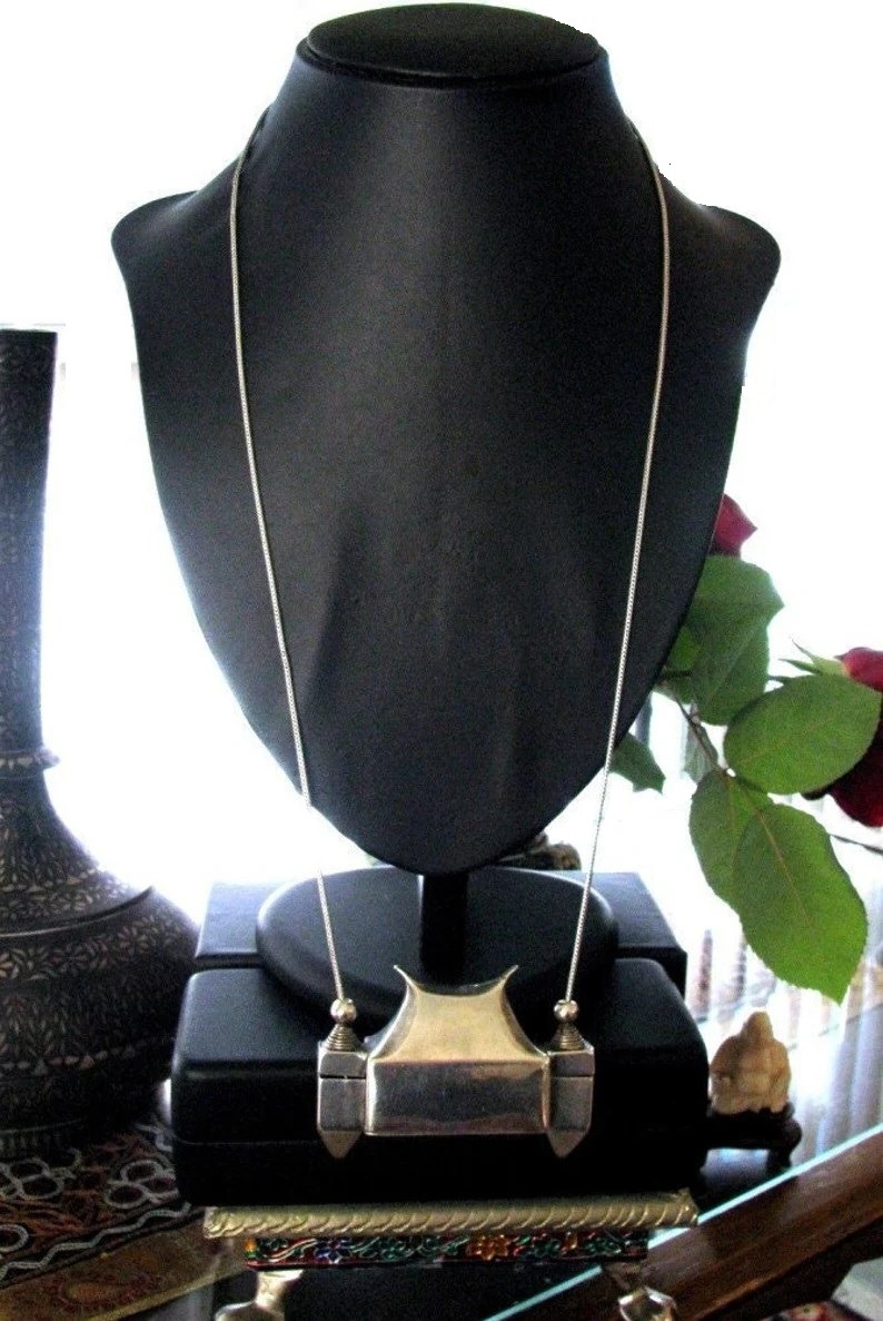 Antique Shiva Lingam Casket Antique Shiva Lingam Casket