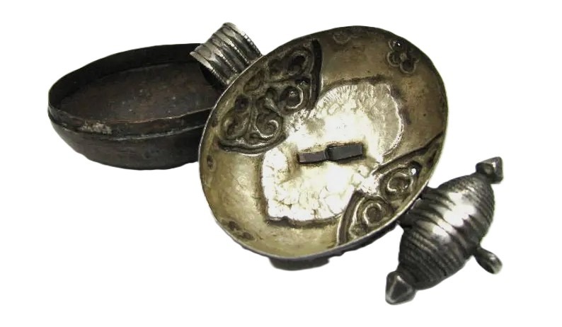 Antique Tibetan Gau Box, Silver Gilt, Coral Antique Tibetan Gau Box, Silver Gilt, Coral