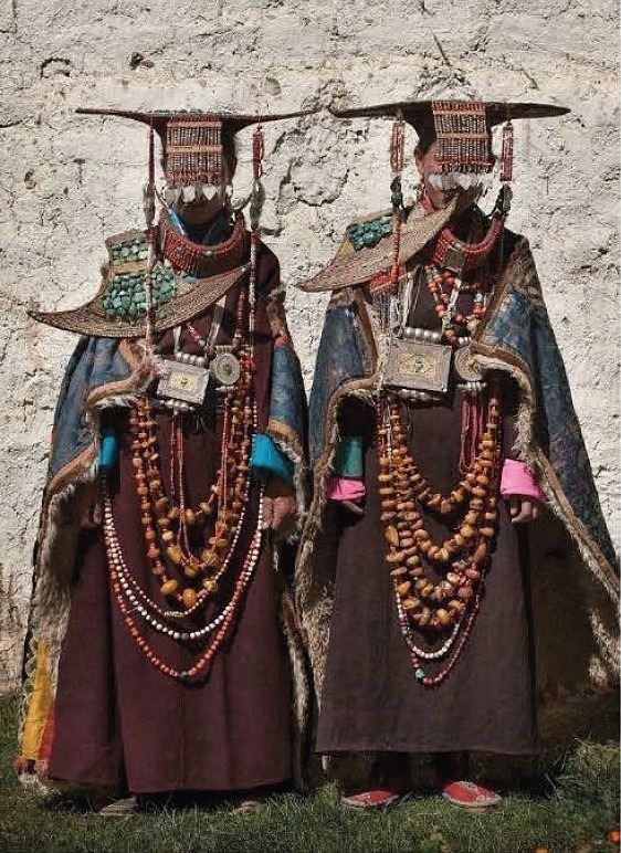 Tibetan Women in Costume Burang County (also known as Purang or Pulan) Virupaksa,Tibet, Lapis Lazuli Gau Box, c. 1600