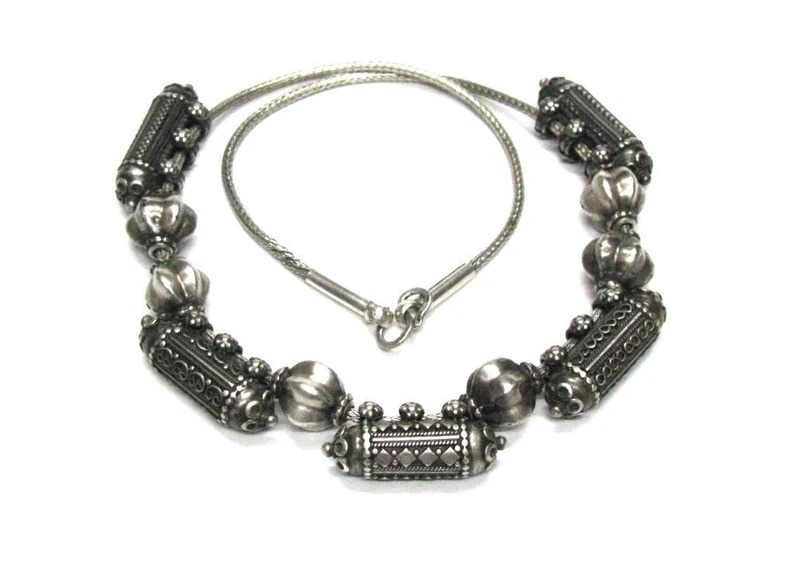 Antique Sri Lanka Prayer Box Necklace, Silver Taviz