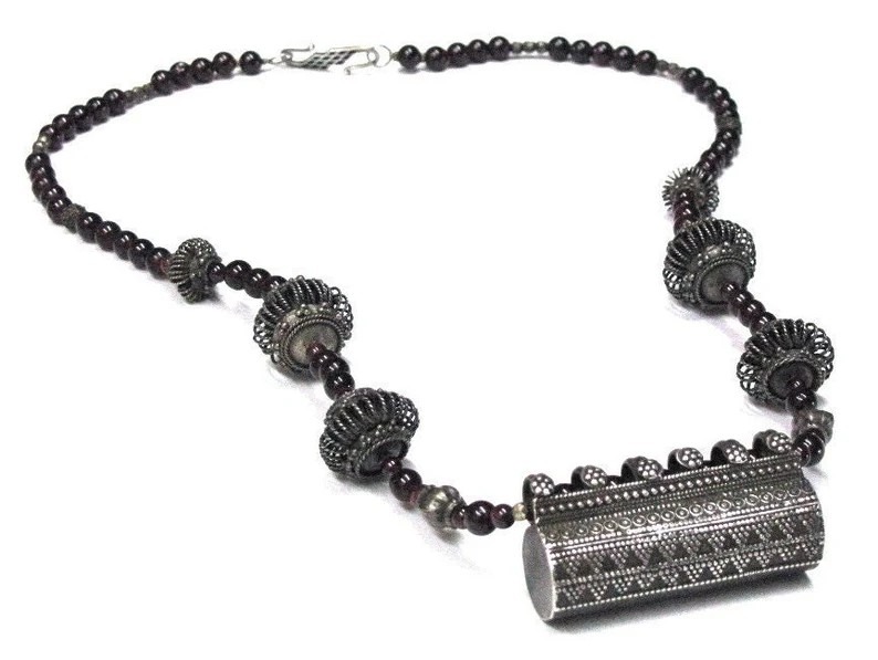 Indian Prayer Box, Sri Lanka Silver Beads Indian Prayer Box, Sri Lanka Silver Beads